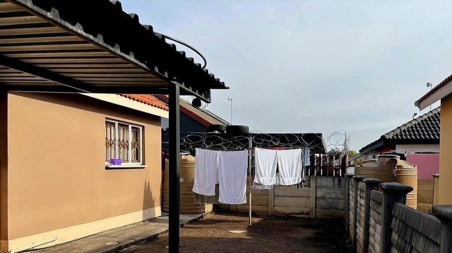 4 Bedroom Property for Sale in Freedom Park North West